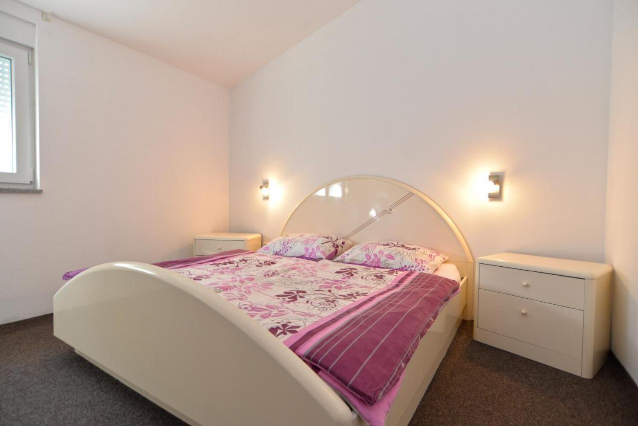 Apartments Bernarda 1773 Banjole Eksteriør bilde